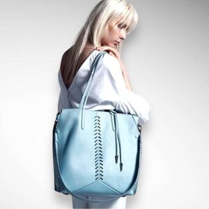 ALEXANDRA CLANCY Mulberry‎ Large Sky Blue Leather Crossybody Shoulder Bag | EUC